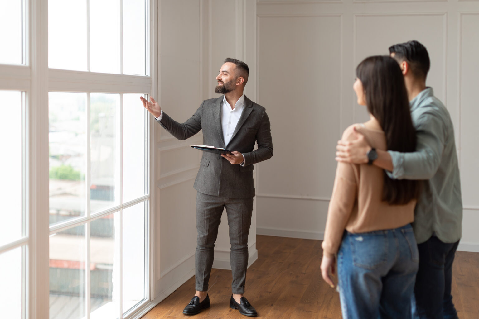 8 Essential Questions to Ask When Viewing a Property in Tower Hamlets