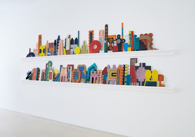 Peer Gallery