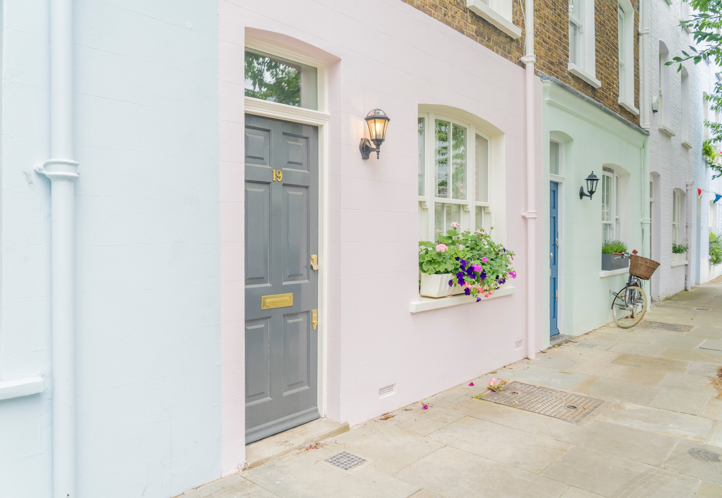 Maximising Kerb Appeal: 5 Easy Home Exterior Tips